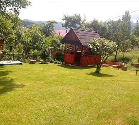Затишний Дім Yaremche Exterior foto
