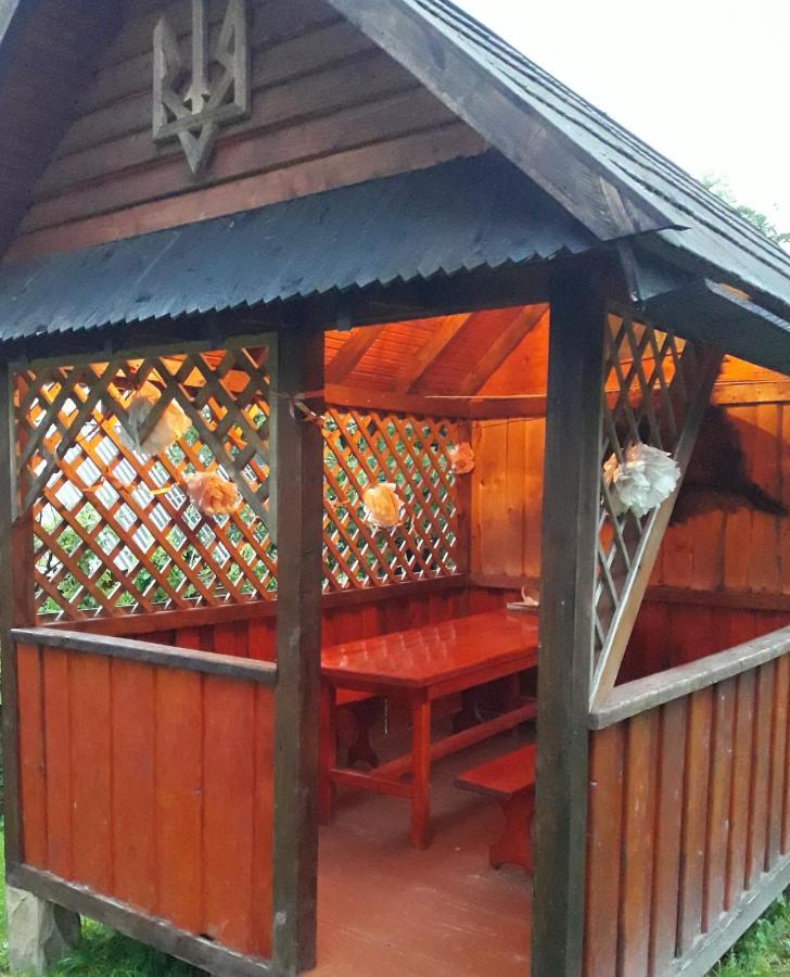 Затишний Дім Yaremche Exterior foto